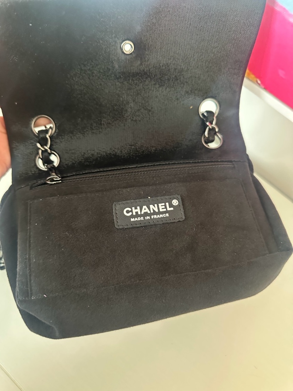 Chanel Quilted CC Crystal Black Leather Shoulder Bag with Chain Strap - Picture 6 of 16